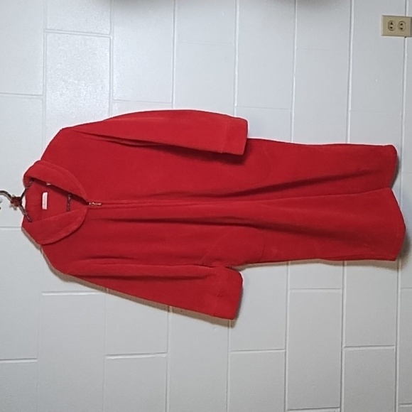 Secret Treasures Zip Front Soft Plush Fleece Cozy Red Robe Pockets - Picture 1 of 12